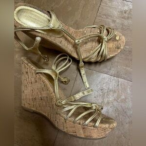 👚Banana Republic gold cork wedges sandals size 9